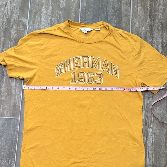 Ben Sherman Mustard Graphic Tee - Picture 4 of 6